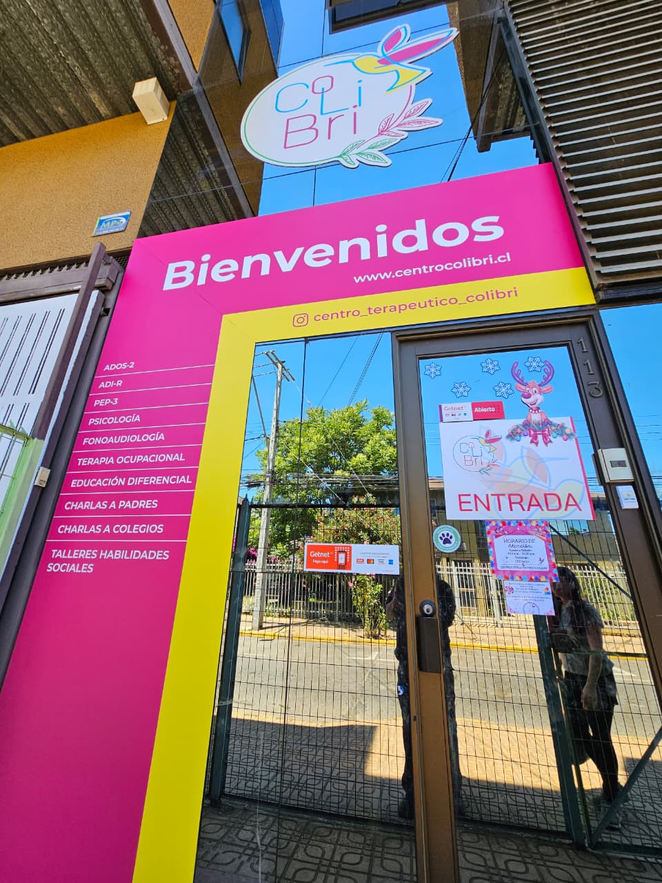 Entrada principal del Centro Terapéutico Colibrí